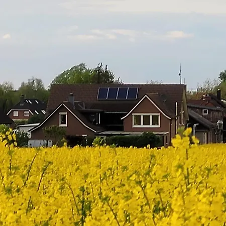 Ferienwohnung-in-stakendorf-mit-panoramablick-auf-die-felder-wohnung-1 アパート *